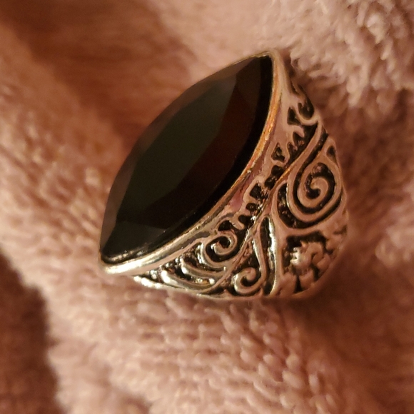 NEW Ring size 10 - Picture 2 of 2